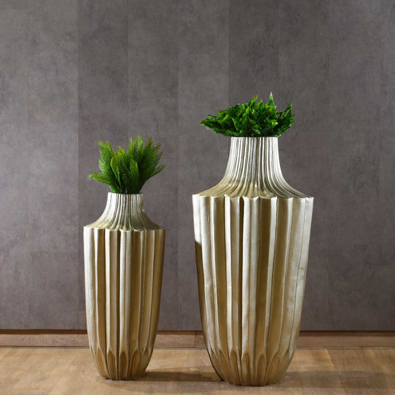 BBGP90024 | Gold Seedpod Vase